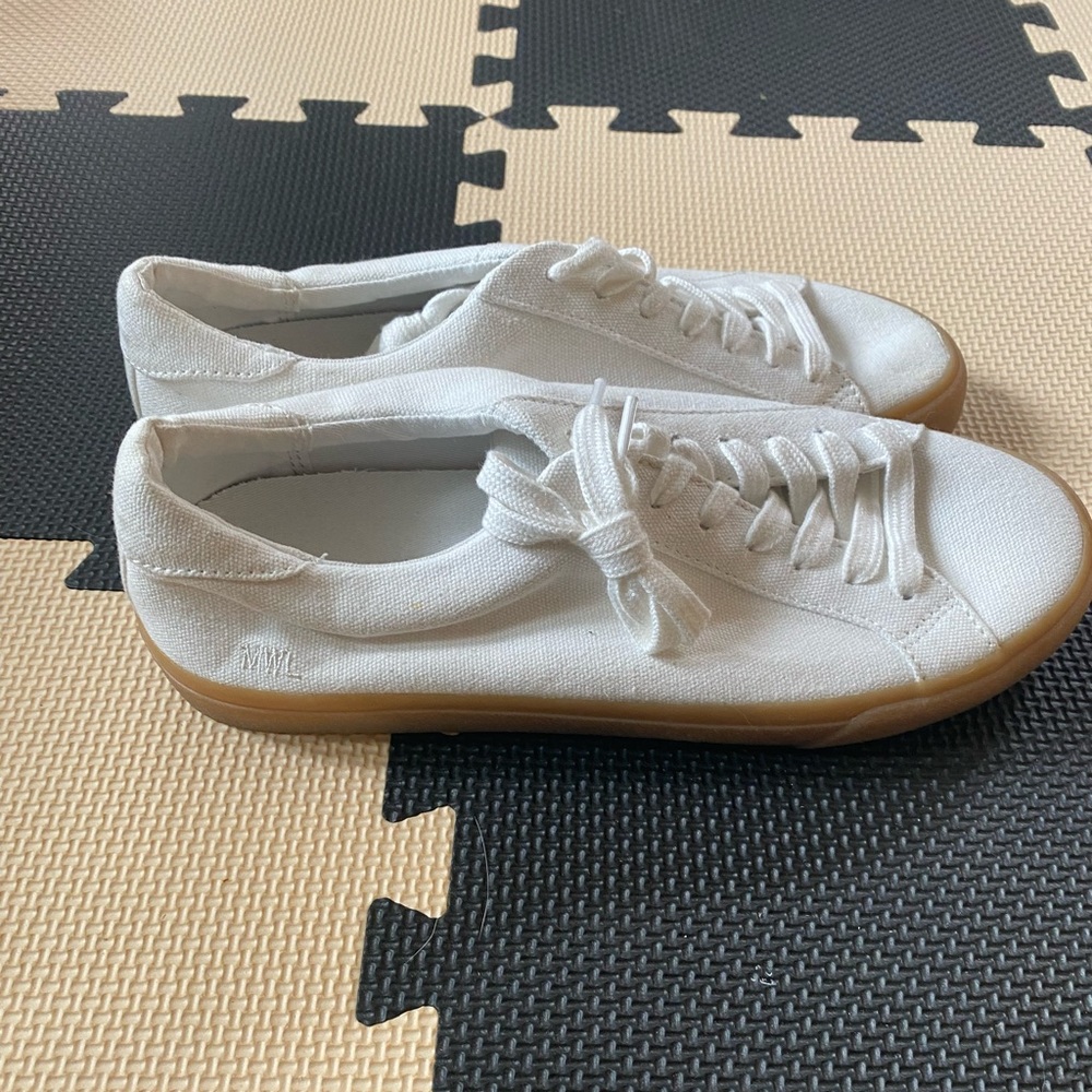 Madewell Sidewalk Low Top Sneaker in Pale Parchment Canvas